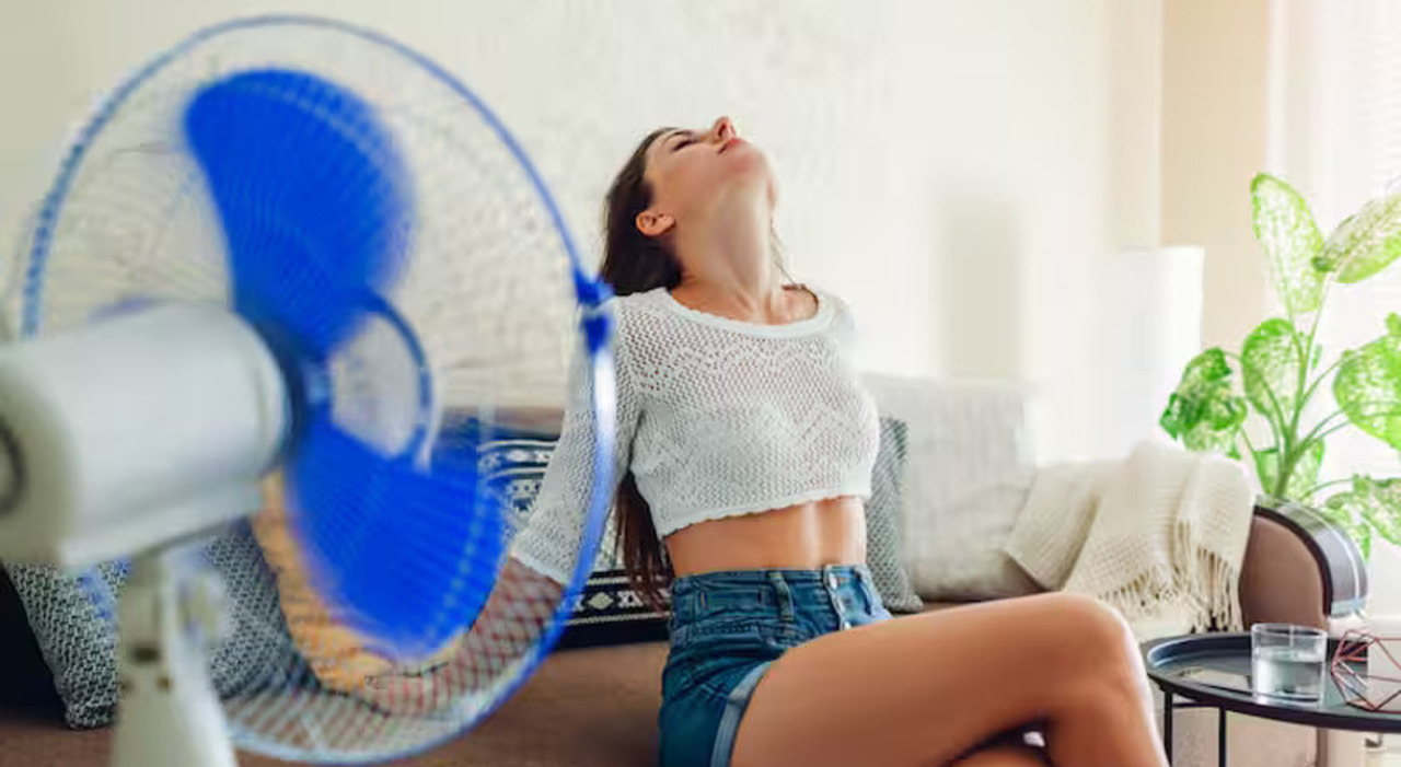 Allarme bollette, il caldo record porta i prezzi alle stelle: luce in aumento dell'11%, consumi mensili più alti degli ultimi 10 anni