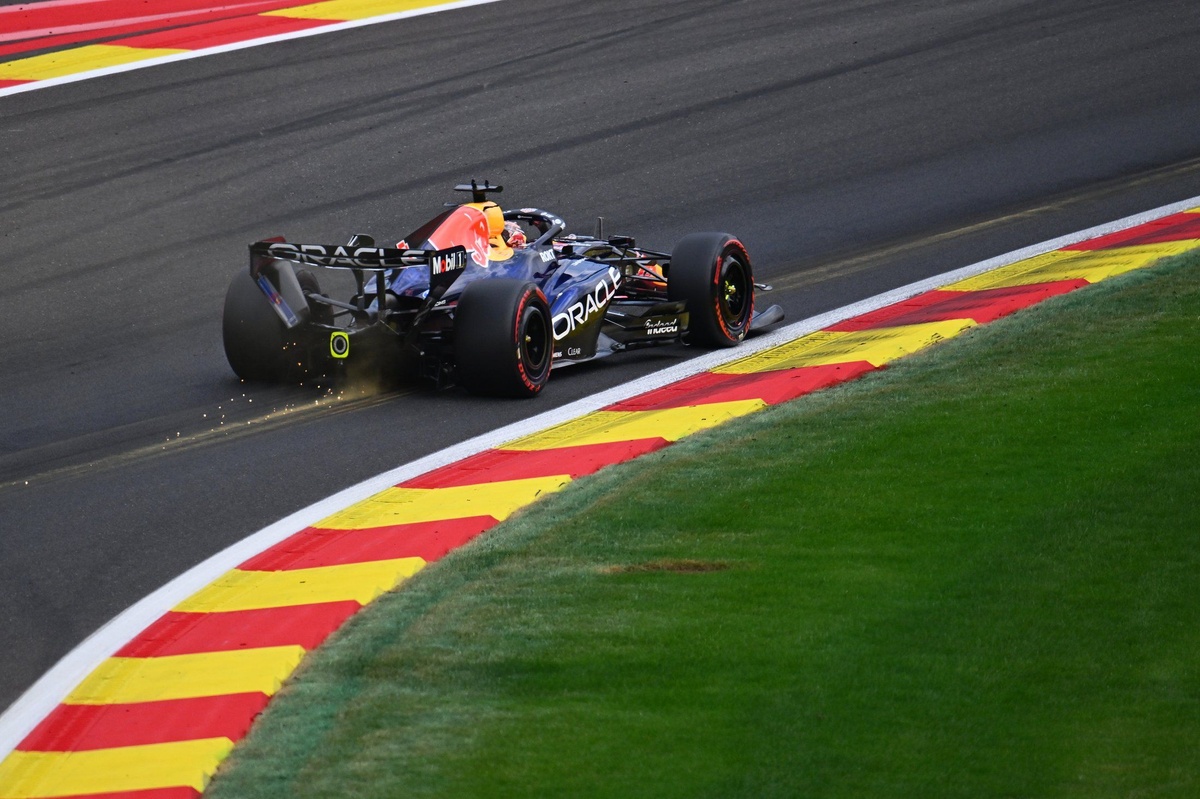 Verstappen durissimo: A Spa con queste macchine è come girare con una F3 che ha il carico di una F1