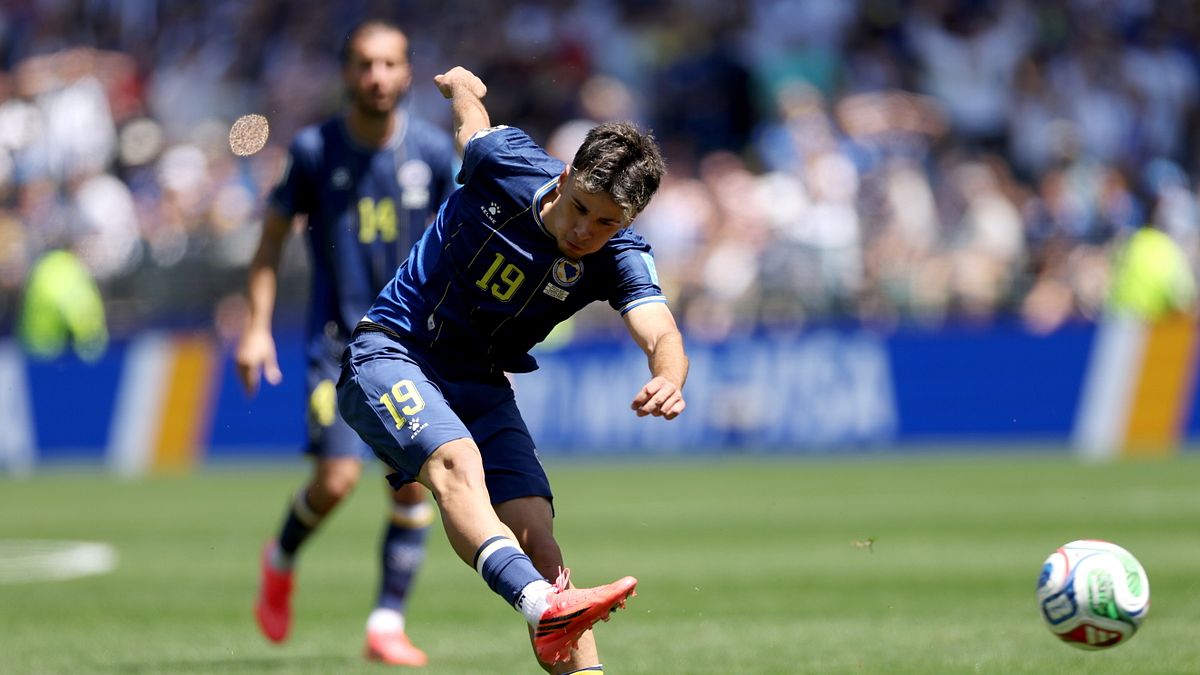 Amorim ha individuato tre profili per il trequartista: caccia ad Alajbegovic, Karetsas e Atta