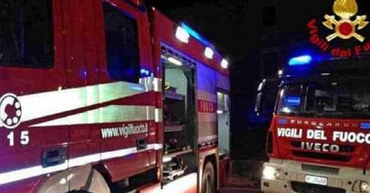 Scende dall'auto dopo un tamponamento e viene travolto da un'altra macchina: morto un 65enne