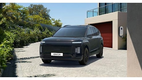 Hyundai aggiorna Ioniq 9, arriva il nuovo allestimento Calligraphy Black Ink