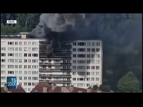 Belgio, a fuoco palazzo di 10 piani ad Anversa. Morti e feriti