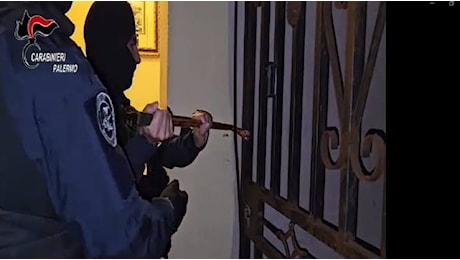 Mafia a Palermo, arrestati i mandanti degli attentati a Sicily by Car: 22 fermi nella rete della Dda