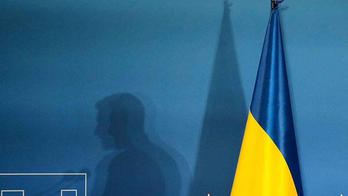 Ucraina: il rimpasto di guerra di Zelensky gli si ritorce contro, ampie proteste