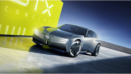 Opel STX Concept, la station wagon elettrica del futuro si svela a Parigi