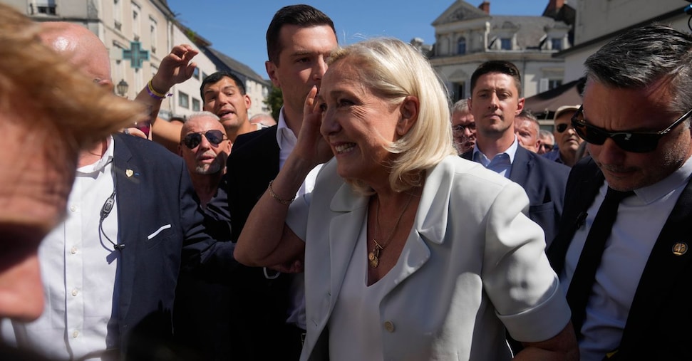 Sondaggio: Le Pen è ampiamente in testa per le presidenziali 2027