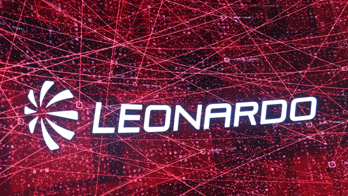 Leonardo, nuovo maxi ordine al Salone di Farnborough: commessa da 200 milioni dall’Arabia Saudita. Il titolo vola in Borsa