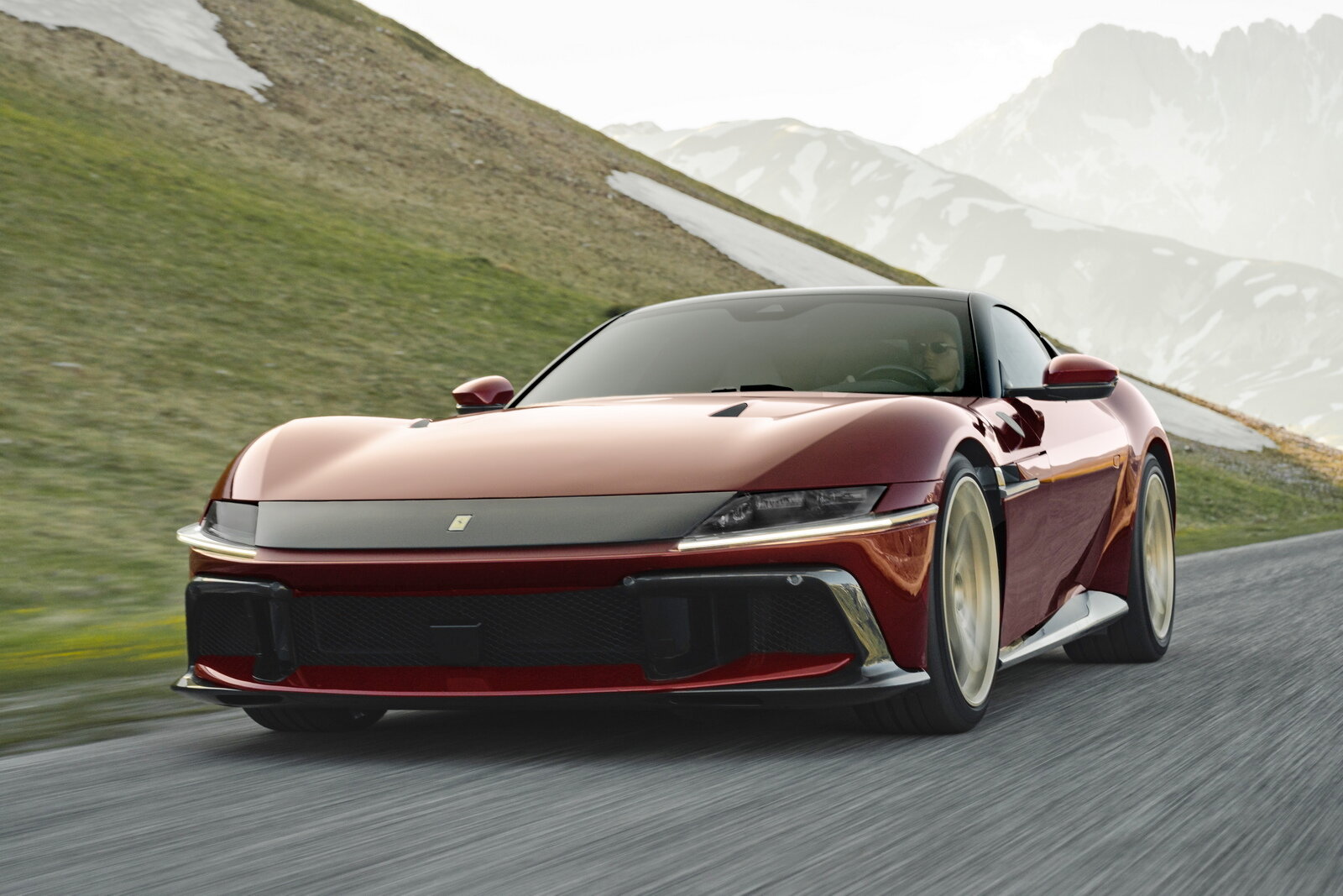 La Ferrari torna al cambio manuale con la 12Cilindri