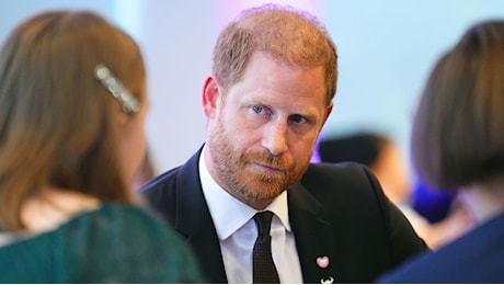 Harry tende la mano alla famiglia reale: «La riconciliazione è la cosa più importante»