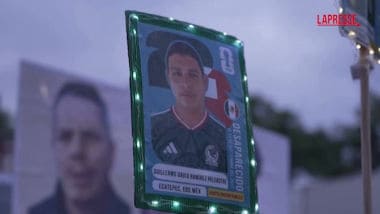 Messico, centinaia di madri di persone scomparse marciano verso lo stadio dei Mondiali
