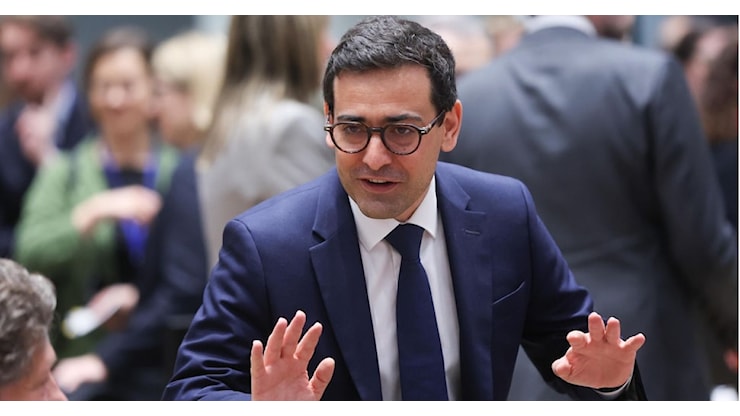 Ue, Séjourné: «Rapporti squilibrati con la Cina, tutelare i settori più critici» - Il Sole 24 ORE