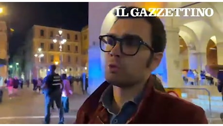 Treviso, accoltellato un 21enne in piazza dei Signori: «Adesso ti buco», poi la lama nel fianco