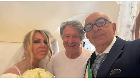 Graziano Rossi si sposa, Valentino diserta. Ambra Arpino: «Mi hanno umiliata, ora pagano»