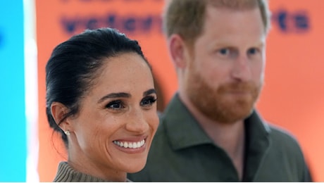 Harry e Meghan esclusi dal Natale reale: niente Sandringham con Carlo