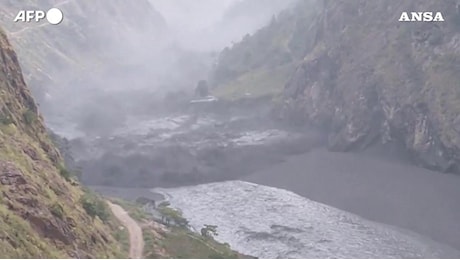 Nepal, piena improvvisa del Budhi Gandaki travolge villaggi: cinque dispersi e ponti distrutti