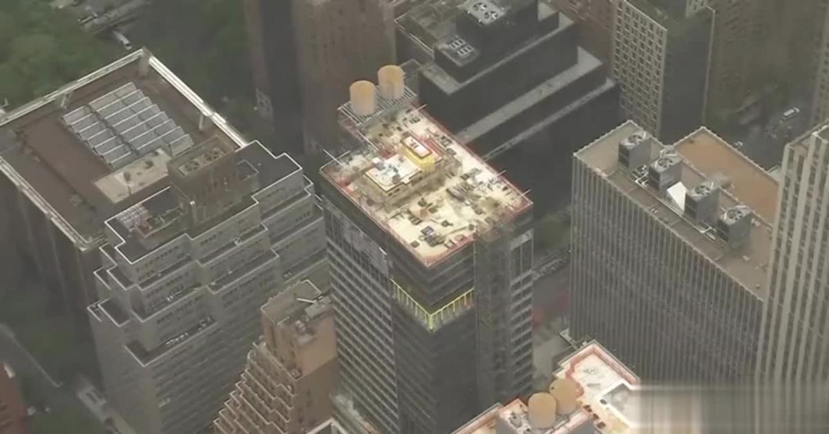 New York, grattacielo di 37 piani a rischio crollo a Manhattan, evacuata l'area, edificio ex sede di Pfizer - VIDEO