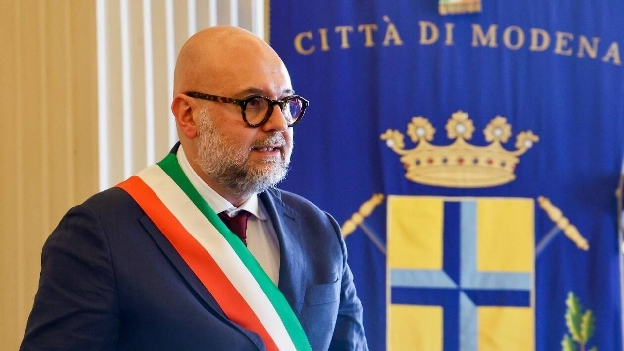 Governance poll, il sindaco di Modena scivola al 19esimo posto: in due anni perso il 7,3% del consenso