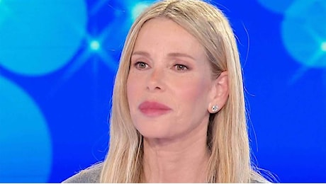 Alessia Marcuzzi rompe il tabù sulla menopausa: «Mi vergognavo, mi sentivo meno desiderata»