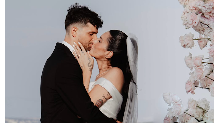 Valentina Vignali ha sposato Fabio Stefanini con un paio di Nike Jordan ai piedi: Sei stato l'unico in tutta la mia vita a farmi sentire sempre la più bella - Il Fatto Quotidiano