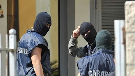 Palermo, bloccata la banda dei kalashnikov: eseguiti quindici fermi