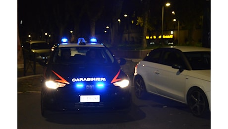 Valle Aurelia, l’ennesimo agguato notturno a colpi di pistola: 53enne ferito a un piede sotto casa