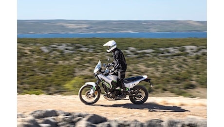 Kawasaki KLE 500 SE Smartride, la frizione automatica debutta a EICMA 2026