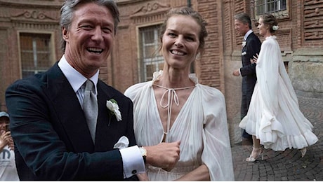 Eva Herzigova si è sposata a Torino dopo 25 anni e tre figli: un amore che riscrive le regole delsì"