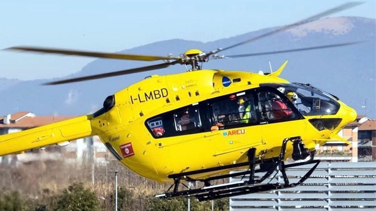 È morto il nonno di 65 anni che aveva avuto un malore mentre faceva il bagno nel lago. L’allarme lanciato dai nipotini