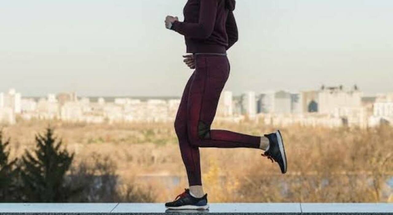 Eleonora Cruciani muore mentre fa jogging, malore improvviso per la 23enne: l'allarme per il mancato rientro e il cadavere in strada
