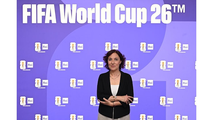 Chi è Tiziana Alla, la telecronista Rai che ha debuttato ai Mondiali maschili di calcio - famigliacristiana.it
