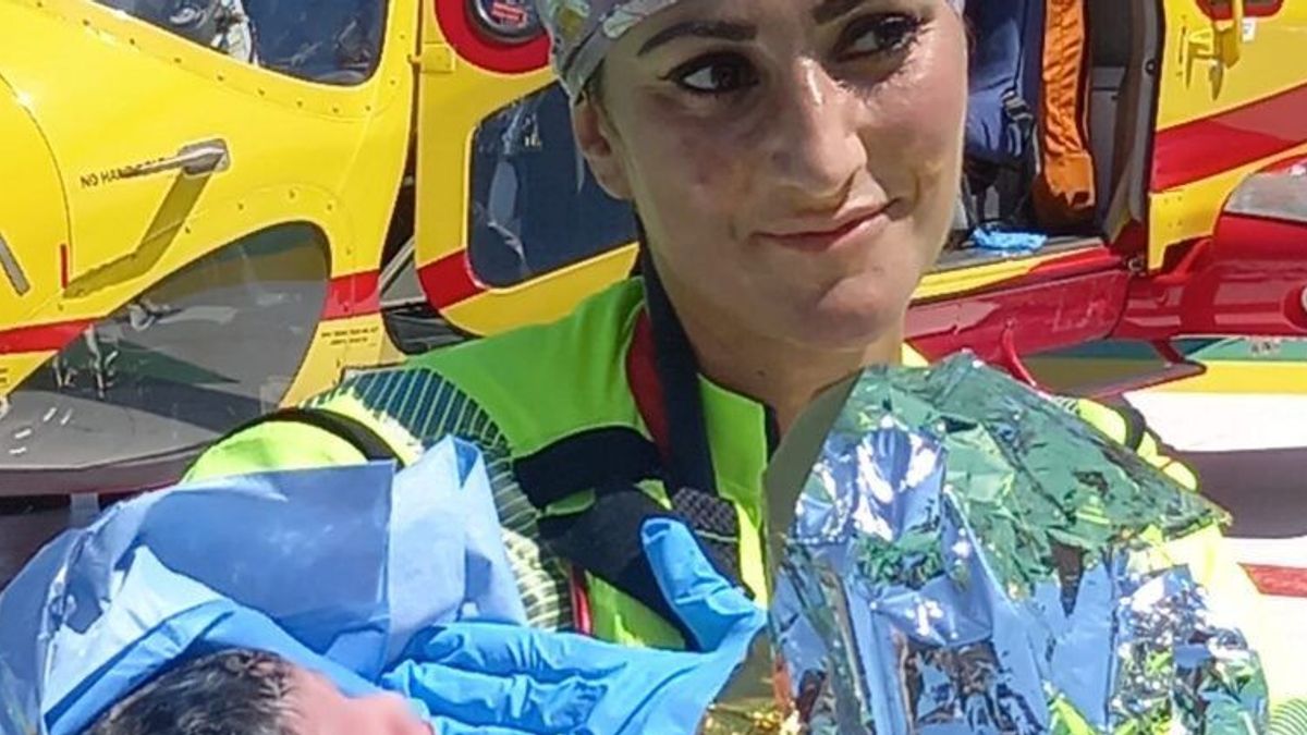 Gallura, bimba nasce sull'elicottero del 118 prima del decollo