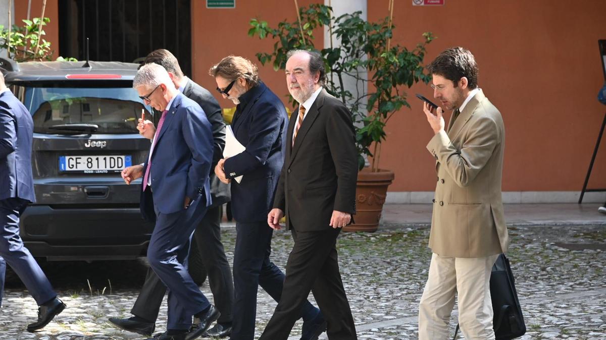 Crisi Tisg, Costantino se ne va. I vertici lasciano il consiglio. Adesso è caccia agli investitori