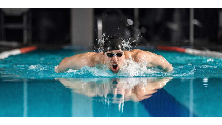Nuoto e salute oculare: gli stili migliori per evitare il bruciore da cloro - Style Magazine
